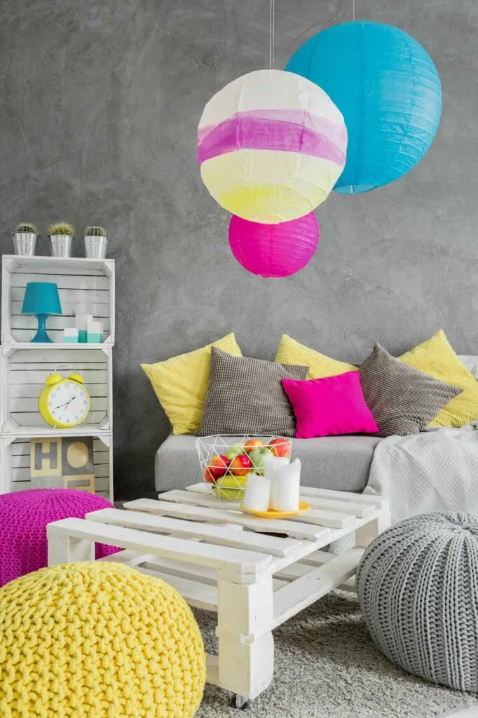 Magenta, blue, yellow, and red living room is a good example of square colors