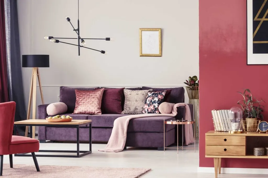 Purple and red living room, great example of analogous colors