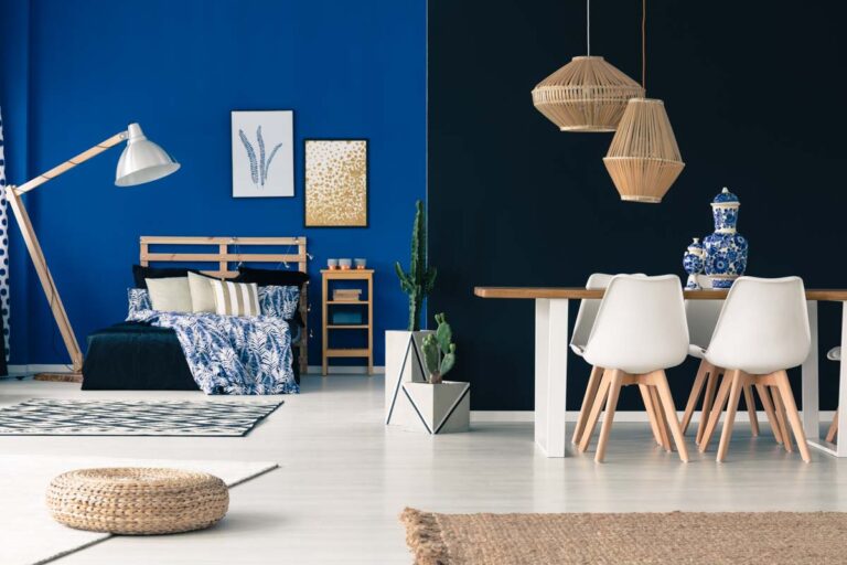 14 Colors That Go With Royal Blue (2026) • Colors Explained
